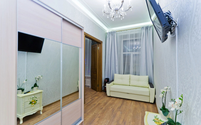 Апартаменты SpbStay на Невском проспекте 82