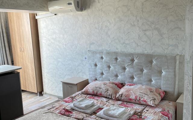 Mari-Mar Guest House