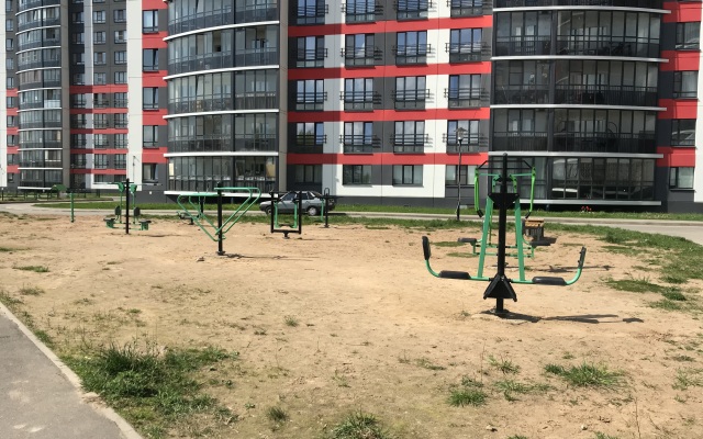 Na Kolmovskoy Naberezhnoy Flat