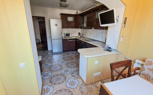 Dvuhkomnatnyie S Vidom Na More Apartments