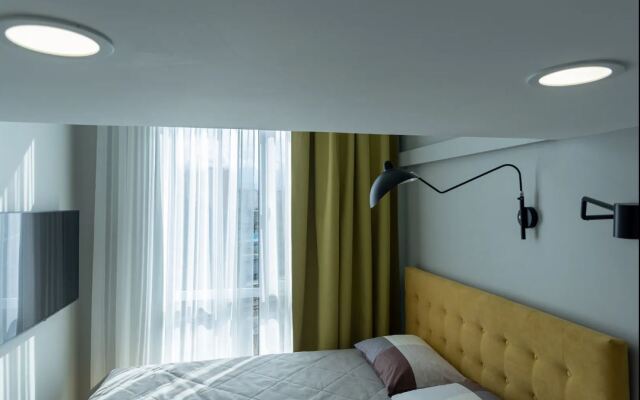 60/Designer Apartments with Mountain View