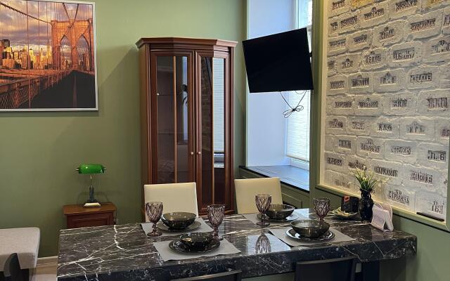 Апартаменты У Александровского Дворца