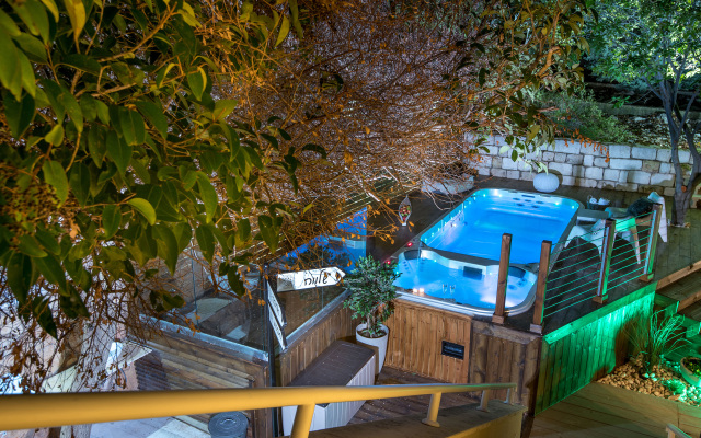 Osnata Butique Suites Shale