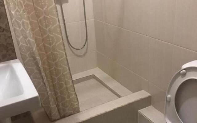 S Dvumya Spalnyami Na Tsvetochnoy  Apartments