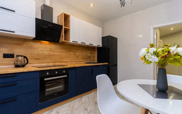 So Svetlym Remontom Apartments