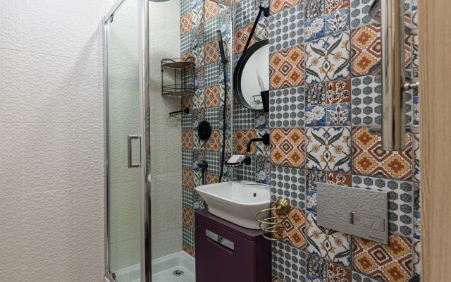 Flat Inn ryadom s metro Frunzenskaya na Komsomol'skom prospekte Apartments