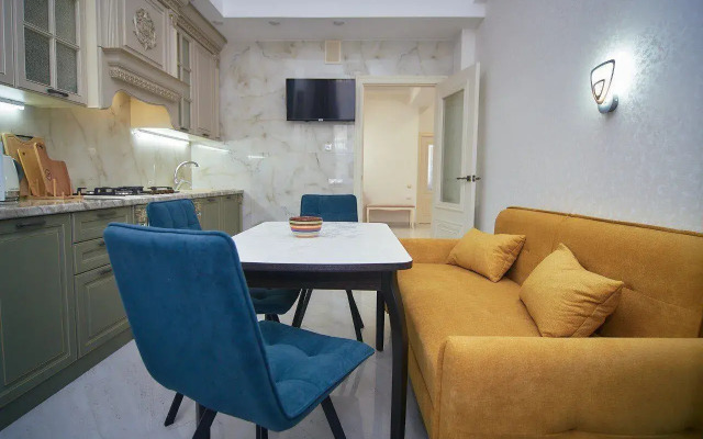 Апартаменты двухкомнатные на Декабристов 36/2