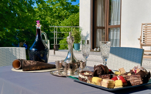 Eva Private house