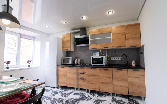 S panoramnym vidom na gorod Apartments