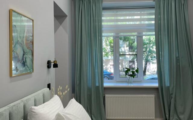 Apartment with parking in the center of St. Petersburg