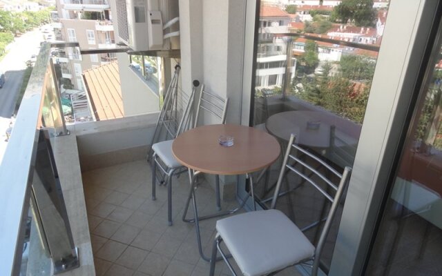 Lyuks S Odnoj Spalnej na Žrtava Fašizma Apartments