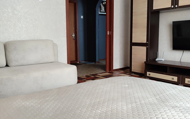 Na Gorkogo Krasroyal Flat