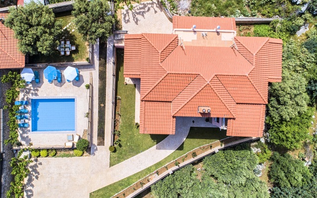 Aqua Mare Villa Heated Pool