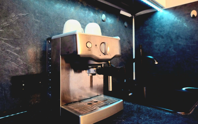 Квартира кинотеатр у метро