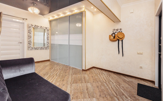 Per. Bogdana Khmelnitskogo 10 Flat