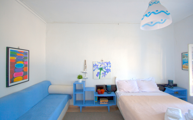 Barlee BeachFront House Metamorfosi Guest House