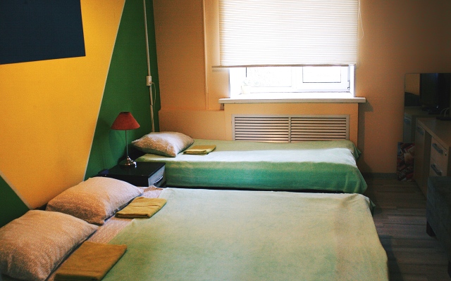 Like Hostel