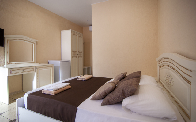 Aloiza Guest House
