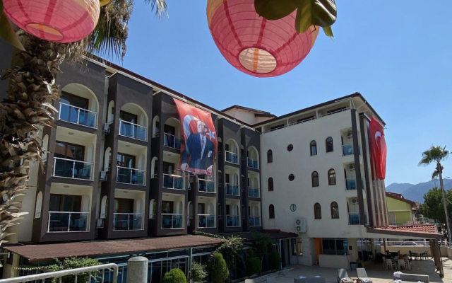 Astoria Beach Hotel