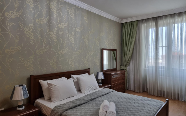 Isr Lux Apartments