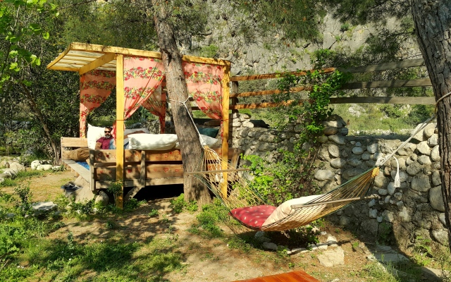 Dionysos Lodge Guest House