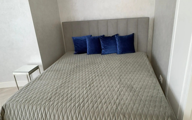 Flat U Morya Zhk grin Seyl 2