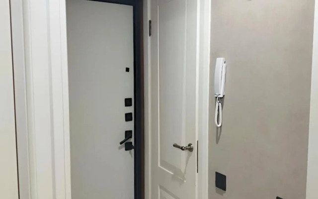 Ryadom s Morem i Vokzalom Flat