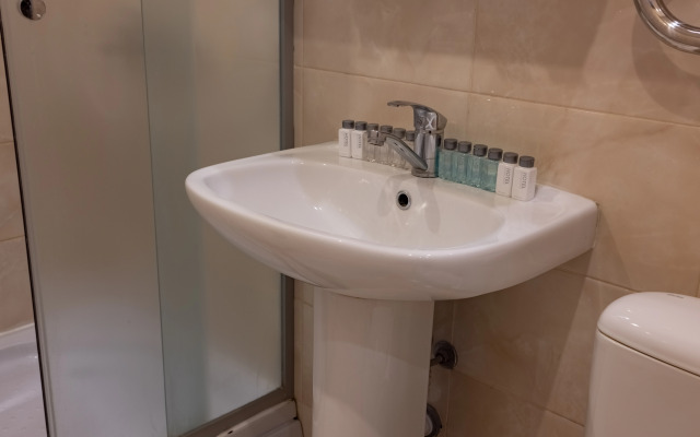 Na Tsska Studiya 7 Apartments
