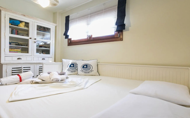 Inuit I Luxury Pool Sani Villa