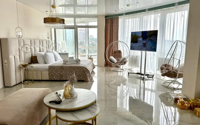 Апартаменты Атмосфера комфорта студия Золотая антилопа с лоджией