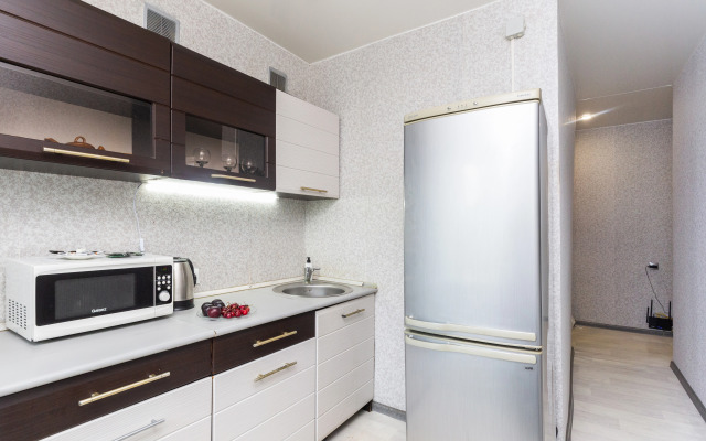 3-Kh Komnatnaya u Zh/d Vokzala Flat