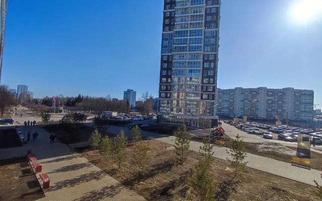 V Tsentre Svetlaya Uyutnaya Ryadom S Parkom Flat