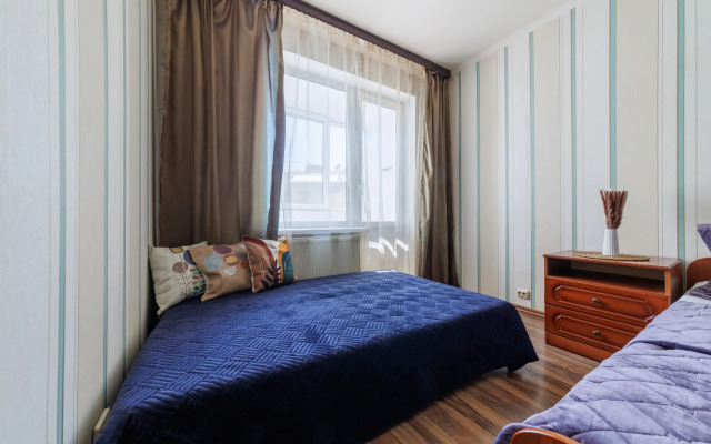 S 3 Spalnyami Na Moiseenko 5 - 8 Chelovek Apartments