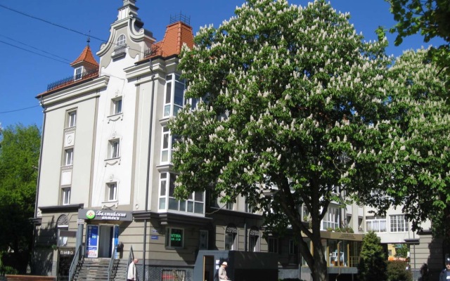 Апартаменты Центр у Каштанов Ленинский Пр-т 8