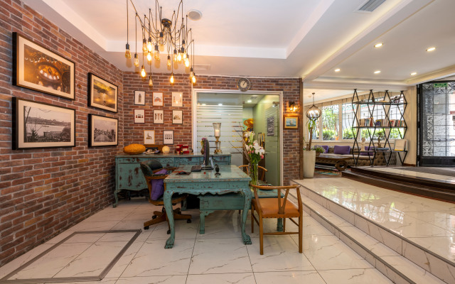 The Marions Suite Hotel