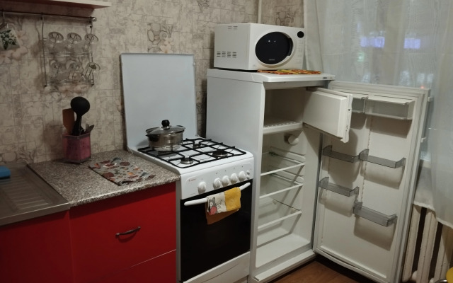 U Zh/d i Avto Vokzalov Apartments