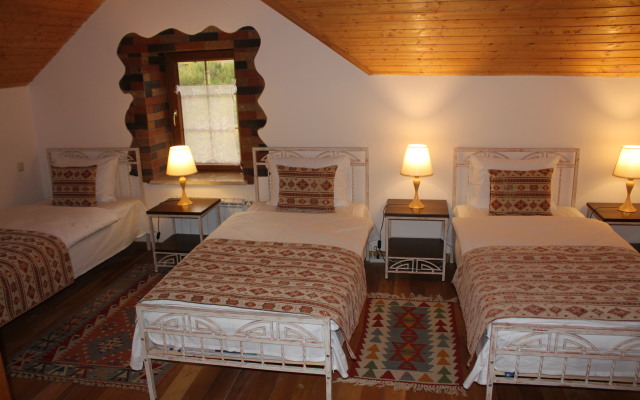 Hinyard Hotel