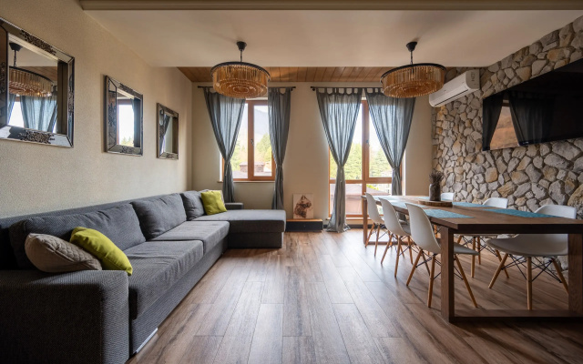 Kvartira prostornaa Chalet