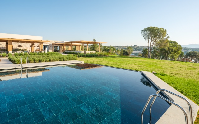 Anda Barut Collection - Ultra All Inclusive
