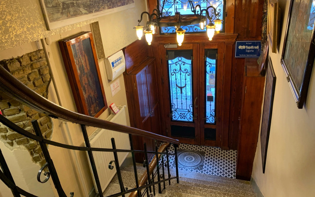Antique Hostel 