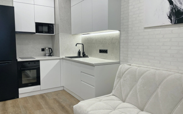 Dizaynerskaya, 2+2 do Kremlya 10 minut Flat