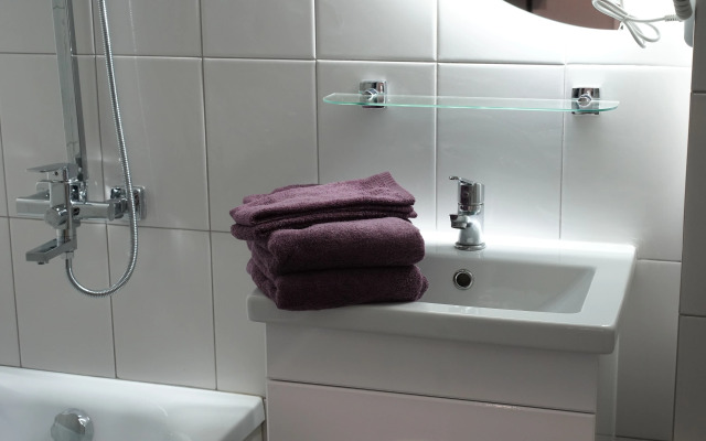 Uyutnaya Studiya S Lodzhiey Apartment