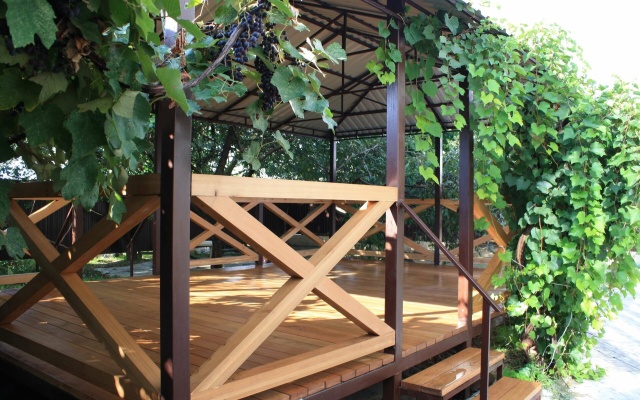 Arina Guest house