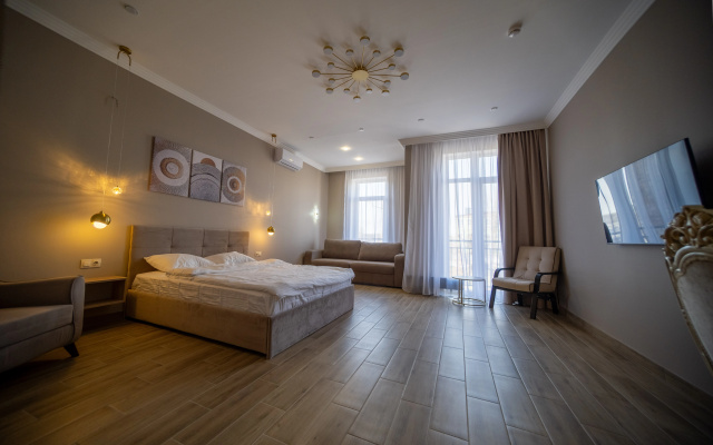 Семейный номер Comfort с балконом и с видом на город — фото 1