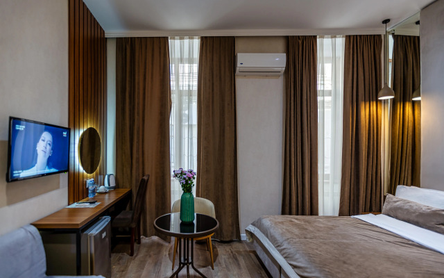 Seven Baku Hotel