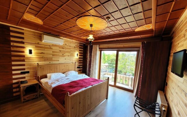 Saruhan Hotel