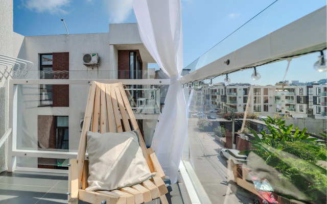 Апартаменты Студия с Балконом и Круглогодичным Бассейном