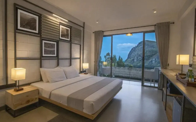 Onrock Hotel
