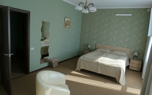 Parus Hotel