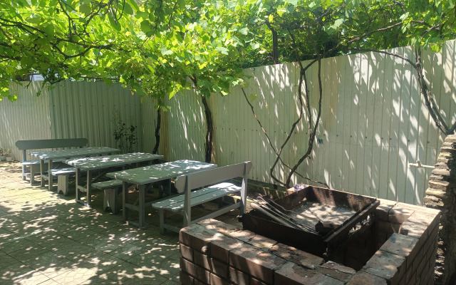 Dzhubga Road Guest House